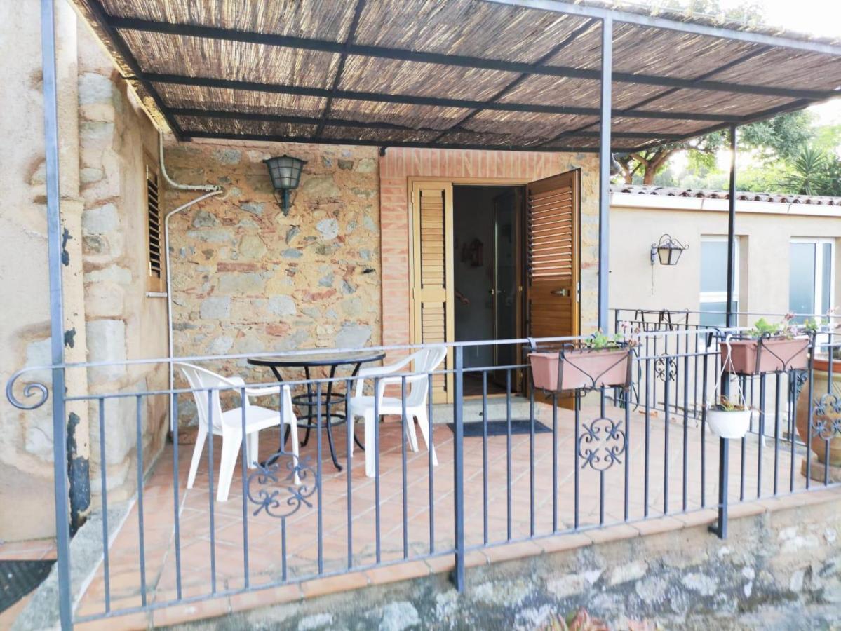 A Casa Di Peppino Villa Greco Tindari Exterior foto