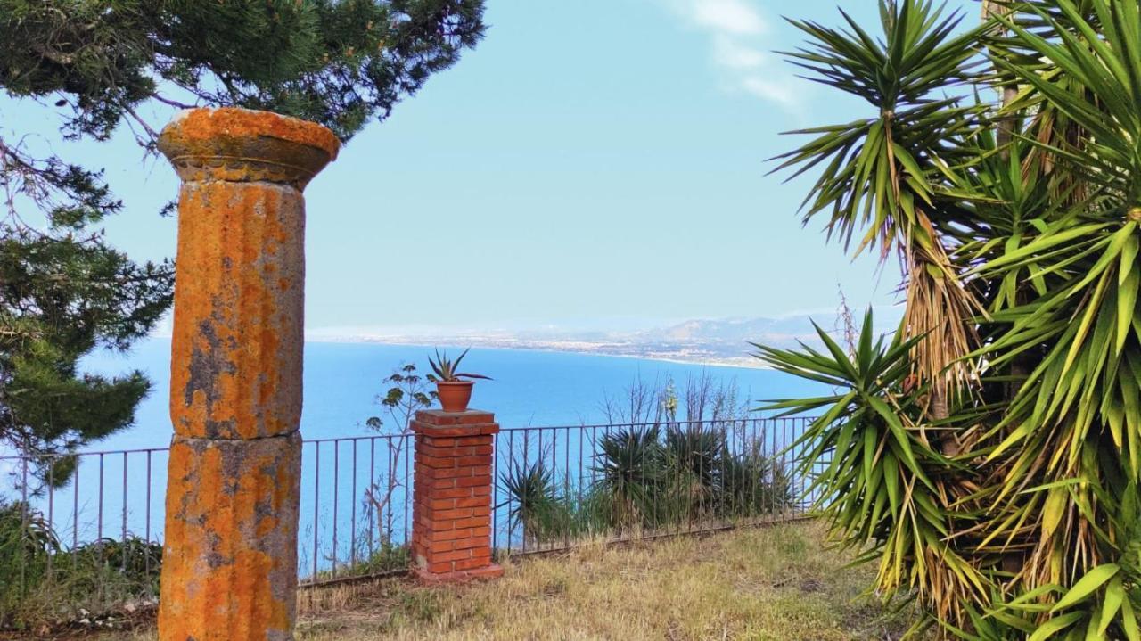 A Casa Di Peppino Villa Greco Tindari Exterior foto