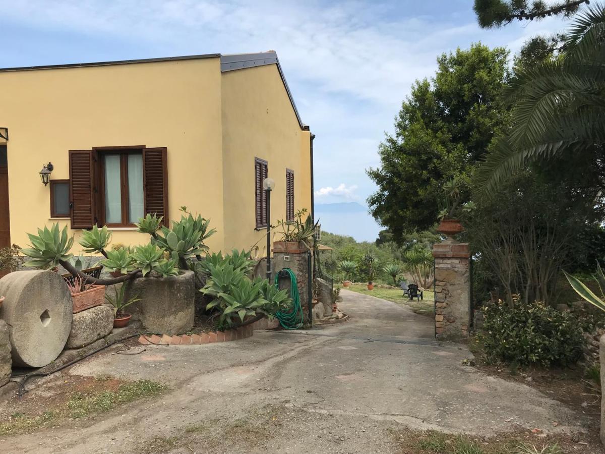 A Casa Di Peppino Villa Greco Tindari Exterior foto