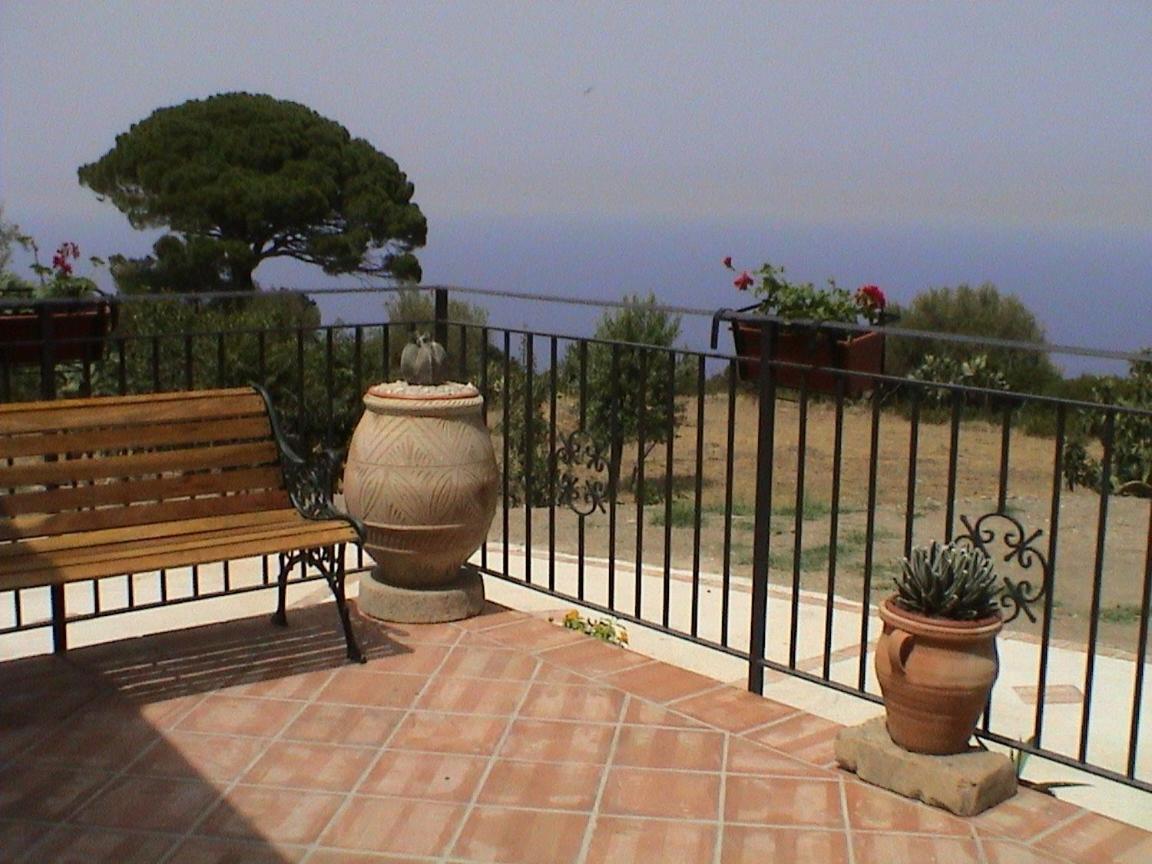 A Casa Di Peppino Villa Greco Tindari Exterior foto